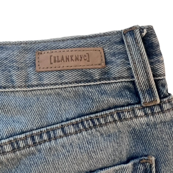 Blanknyc Distressed Denim Jean Shorts Size 24 - Picture 9 of 10